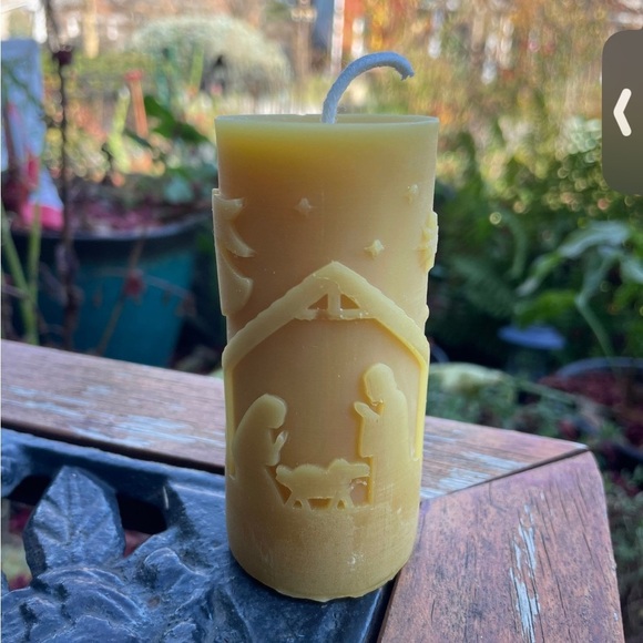 HANDMADE  Nativity Scene Candle (beeswax) - Picture 2 of 8